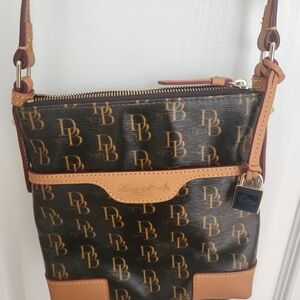 Dooney & Bourke AUTHENTIC Vintage Crossbody Bag-NWOT